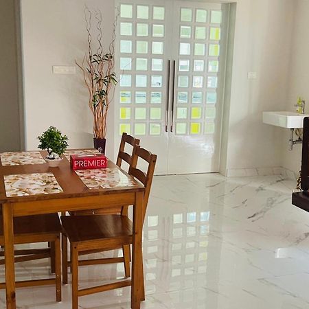 Rajamandiram 3Bhk Ac Apartment In Trivandrum Central Thiruvananthapuram Exterior photo